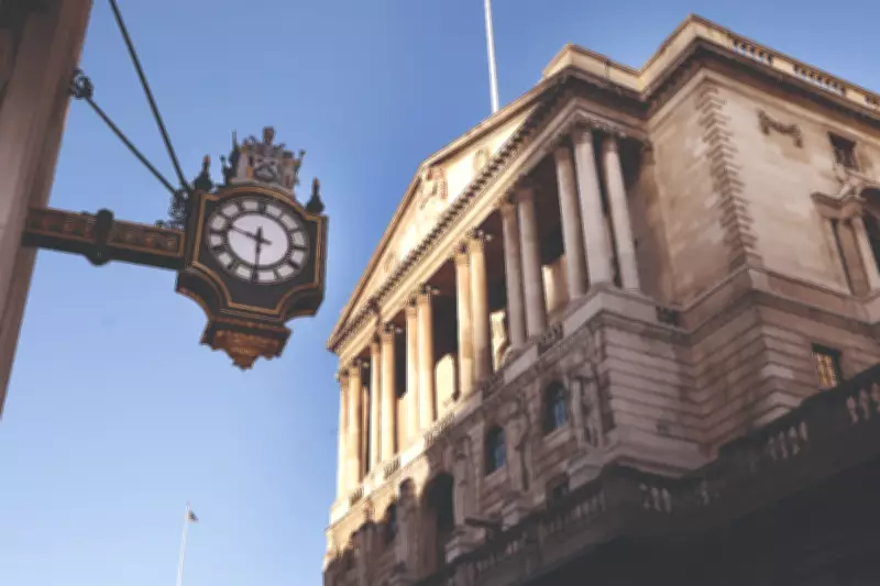 Bank of England Warns of Overlapping Economic Shocks Amid Global Volatility