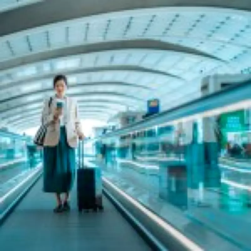 Belt Grinding: The Airport Habit That Sparks Traveler Fury and Judgment