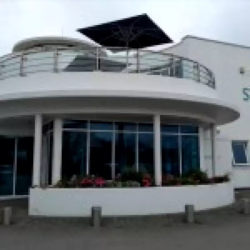 Cornish Hotel Covers Guests' Fuel Costs Amid Global Oil Crisis