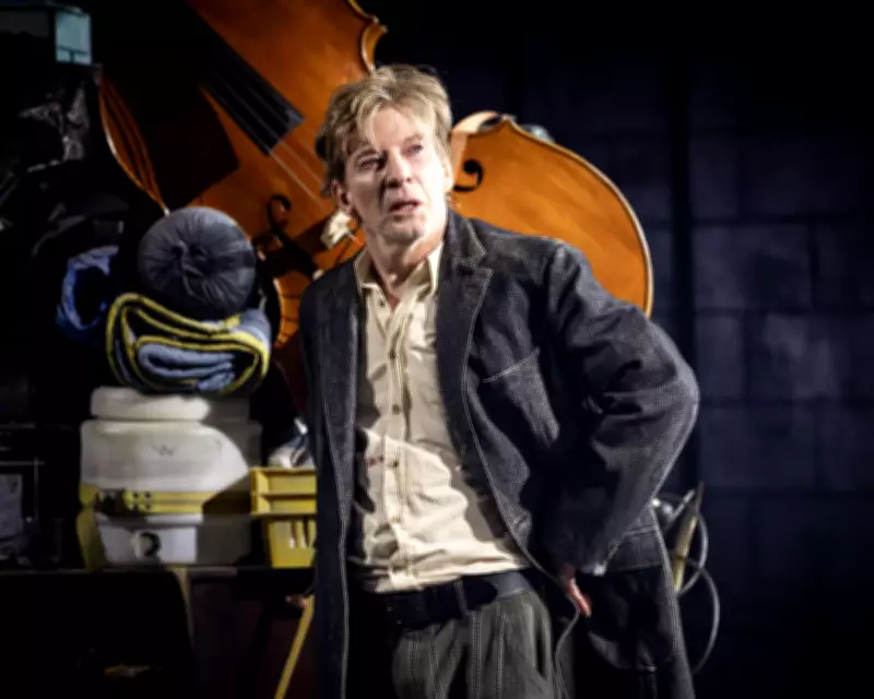 David Wenham Shines in Sydney Theatre's Modern Take on Homer's Epic An Iliad