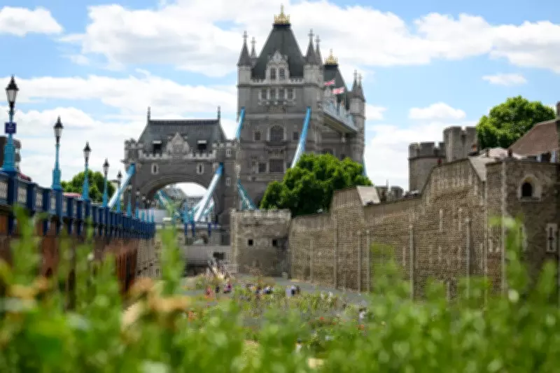 Debate Over Equal Pricing for Benefits Claimants at Cultural Landmarks Intensifies