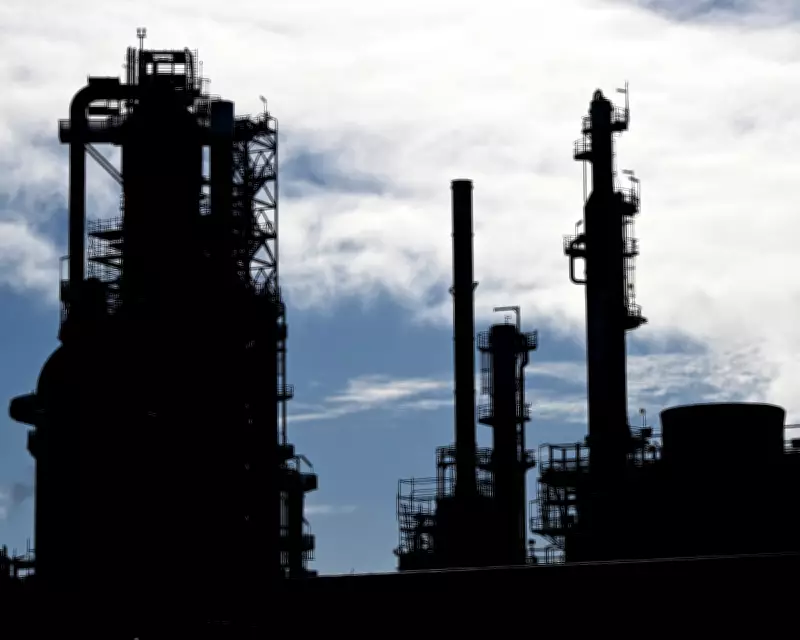 Ex-Oil Leaders Warn Albanese Fast-Tracking Fossil Fuels Will Cost Australians More