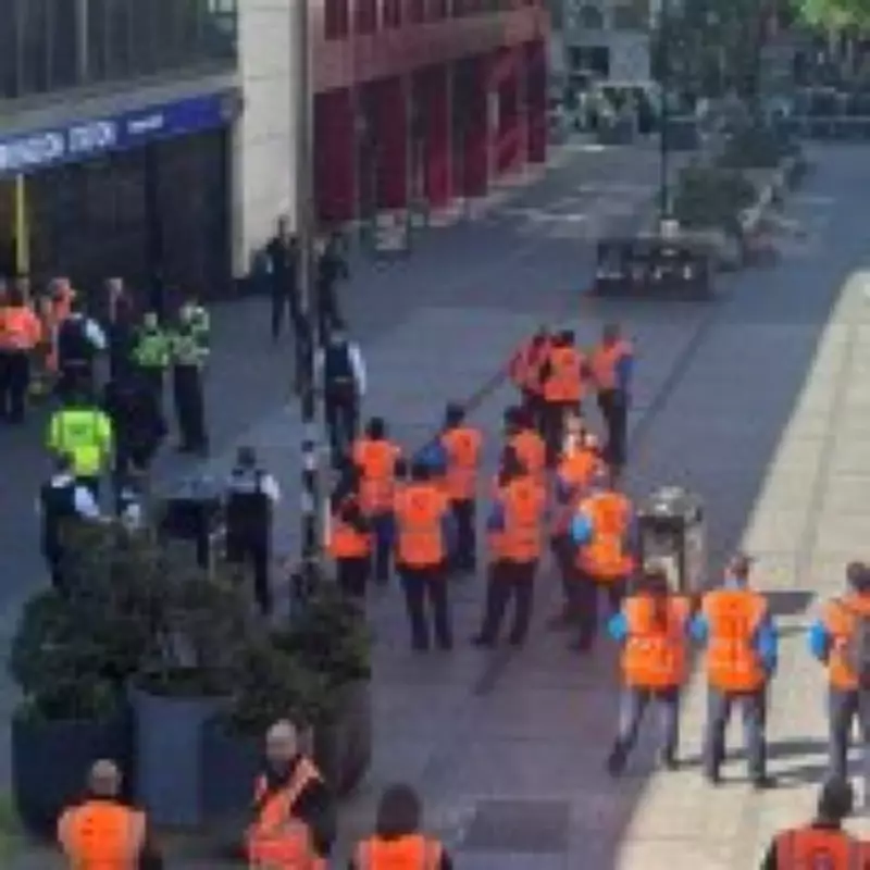 Farringdon Station Evacuated Over Suspected Gas Leak, Several Unwell
