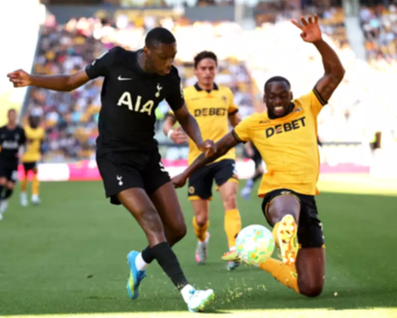Football Clockwatch: West Ham Lead Everton, Liverpool 2-0 Up, Fulham Win