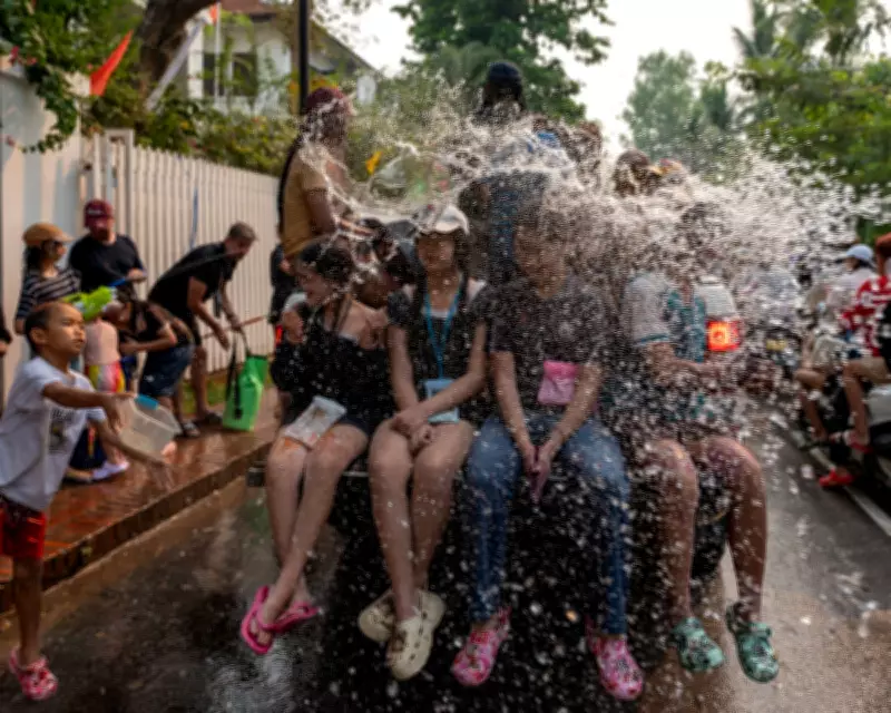 Global Photo Roundup: From Laos Water Fights to Coal-Powered Cars