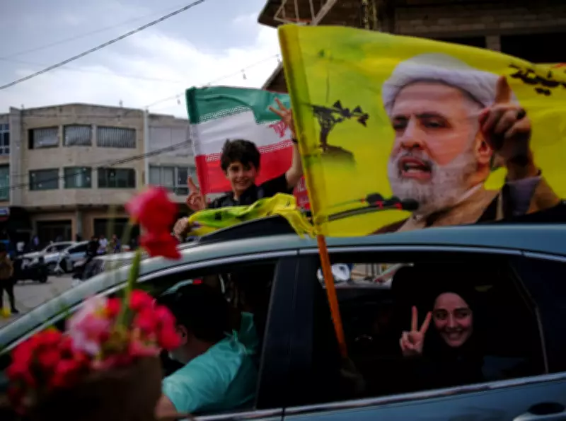 Global Photo Roundup: Lebanon Returns, Robot Sorts, and Global Leaders
