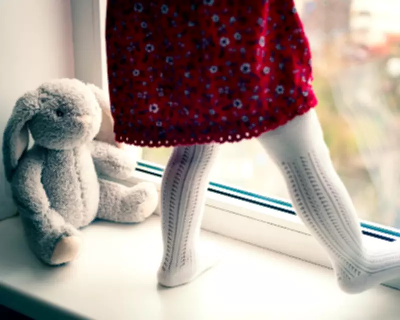 Housing Crisis Drives Sharp Decline in Birthrates Among Young UK Women