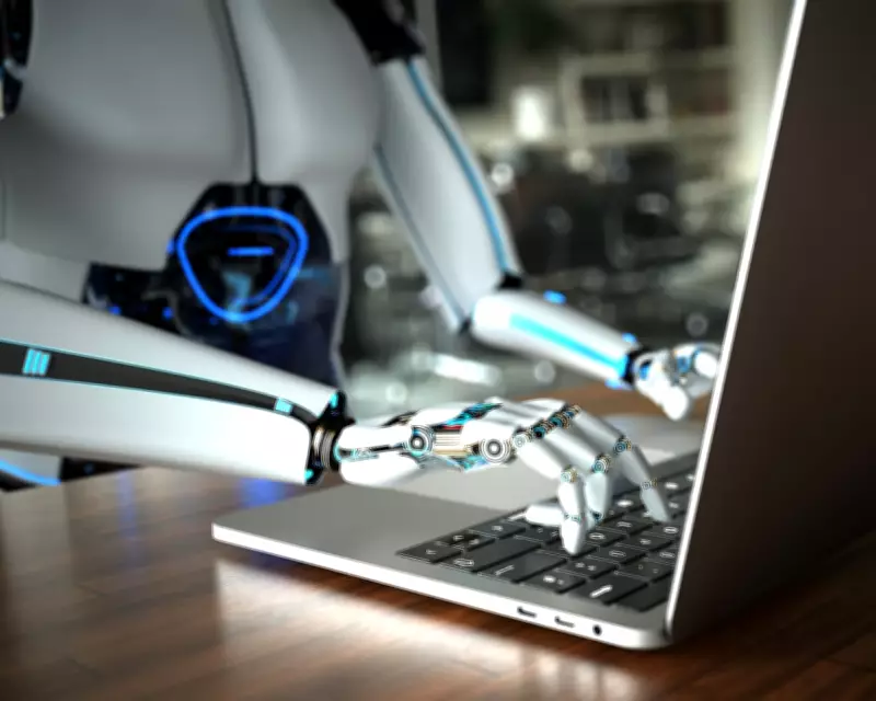 Human vs. Machine: The Battle for Authenticity in Journalism