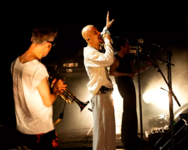 James Concert Review: Tim Booth Leads Band Through Decades of Anthems