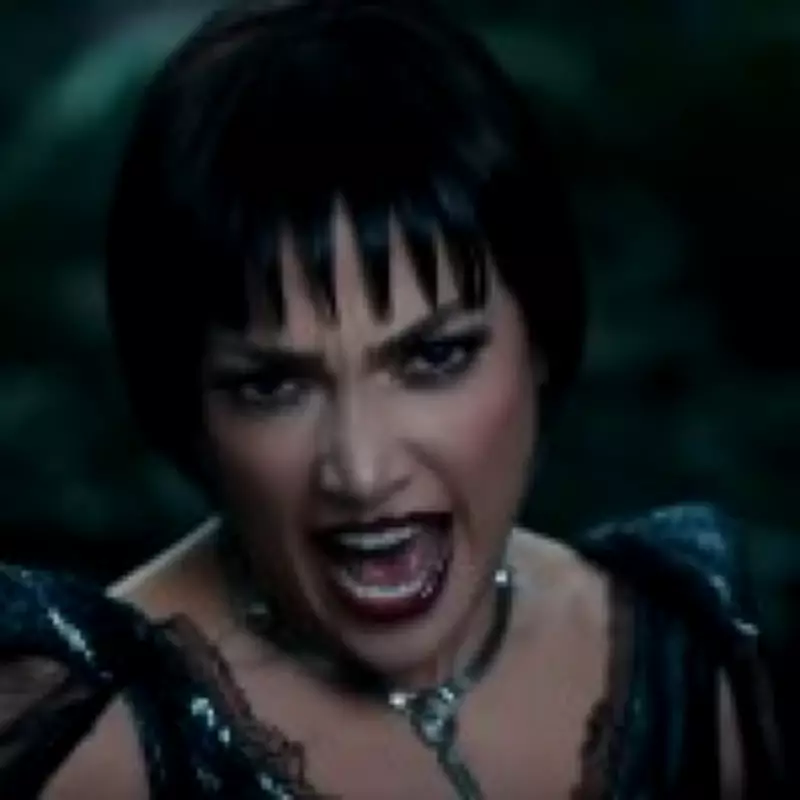 Jennifer Lopez's 'Kiss of the Spider Woman' Flops at US Box Office: A Critical Review