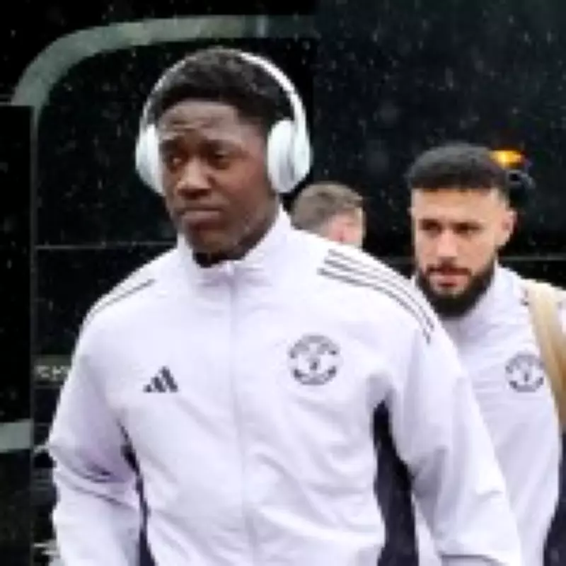 Manchester United Squad Update: Mainoo Returns, Yoro Injured for Chelsea Clash