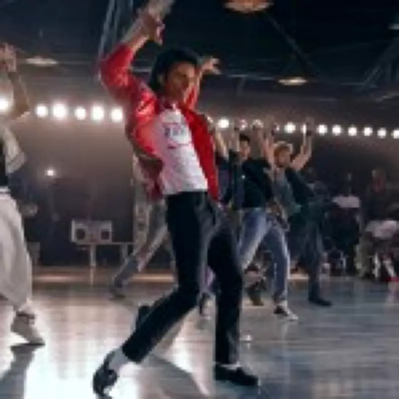 Michael Jackson Fan Moonwalking in Cinema Sparks Etiquette Debate
