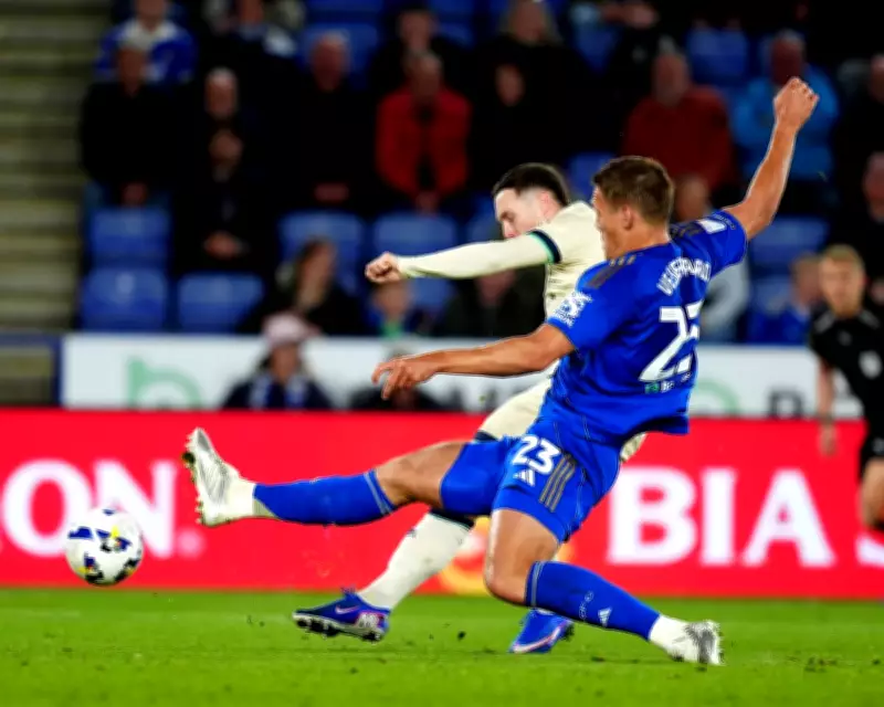 Millwall snatch late draw at Leicester to move back into top two