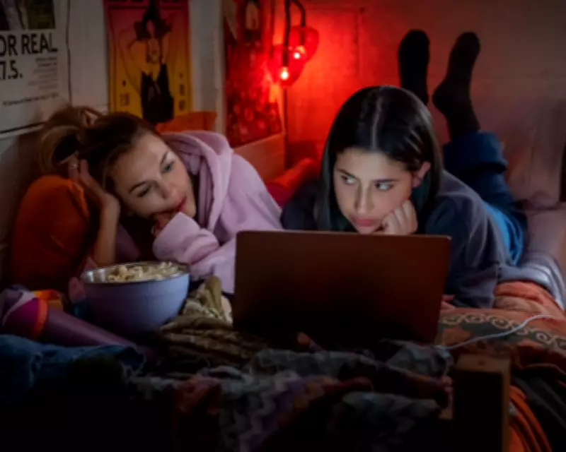 Netflix's Roommates: A Sweet and Salty College Comedy Worth Discovering