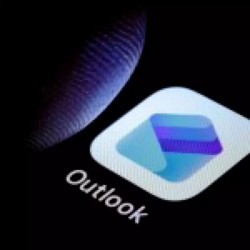 Outlook Down: Users Report Issues with Microsoft Email App
