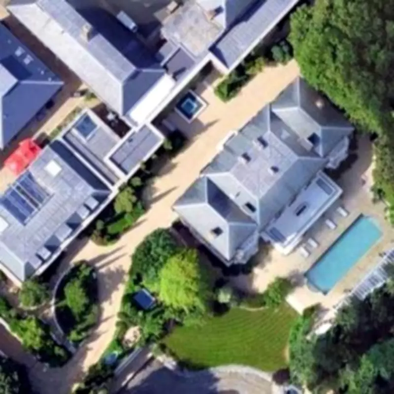 Record-Breaking £270m Chelsea Mansion Sale Shrouded in Mystery