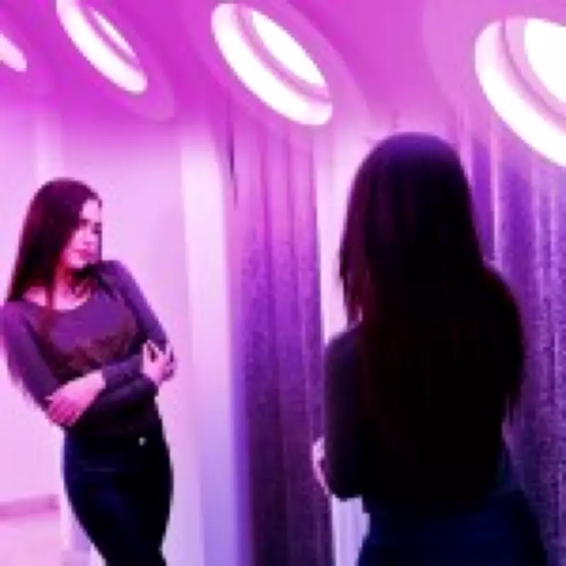 Retail Lighting Crisis: How Fitting Room Lights Sabotage Shopping Experience