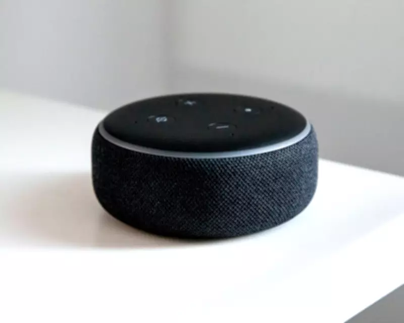 Should We Be Polite to AI Assistants? A Modern Etiquette Debate