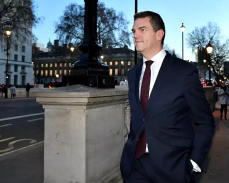 Starmer Sacks Top Diplomat Over Mandelson Security Clearance Controversy