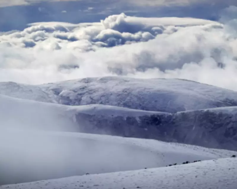 Storm Dave Hits UK with Heavy Snow and Gale-Force Winds, Disrupting Easter Travel