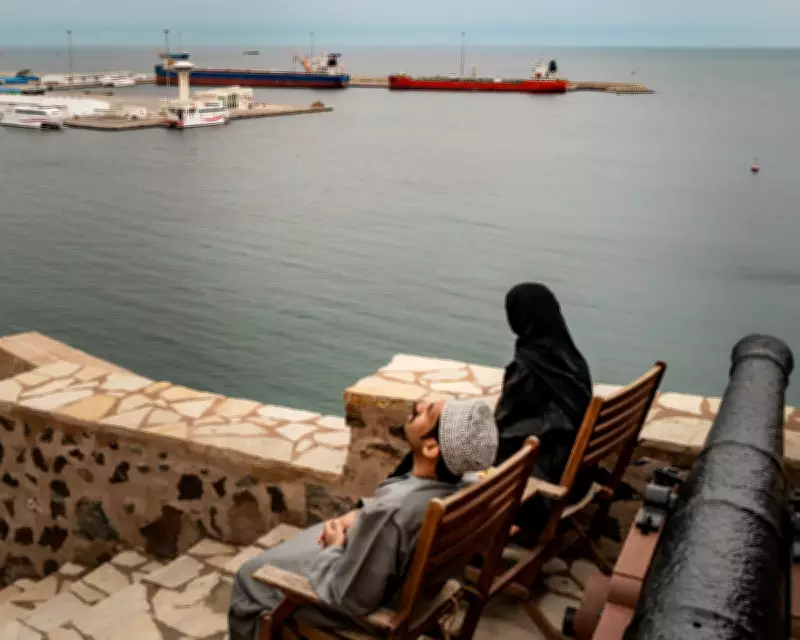 Strait of Hormuz Shipping Crisis: Ceasefire Hopes Amid Lingering Oil Price Fears