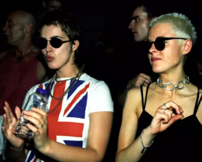 Tate Britain Exhibition to Explore 1990s Art and Fashion Revolution