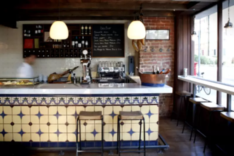 The Flying W Saloon & Grill: London Bridge's Hidden Country Gem