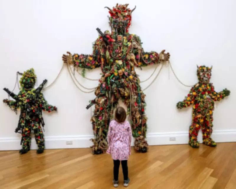 Toddler's Toy Pig Incident Sparks Guide to Gallery Visits with Young Children
