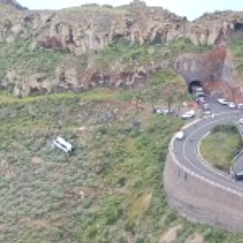 Tourist Bus Crash in Canary Islands Leaves One Dead, 14 Injured