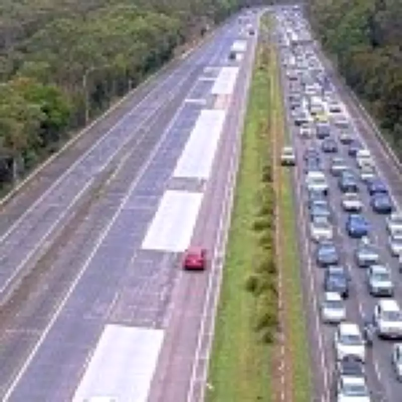 Two Teenagers Killed in Horrific Bridge Crash on M1 Motorway in Leicestershire