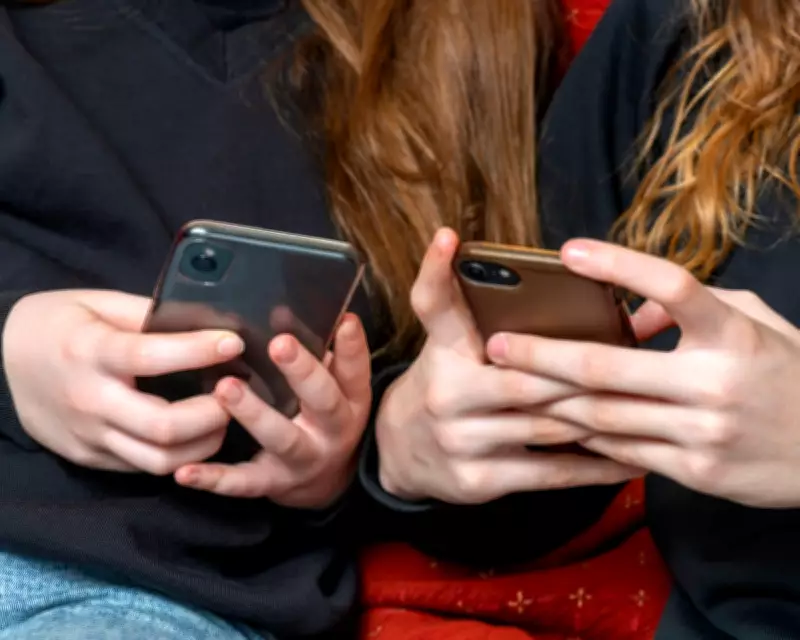 UK Government's Social Media Ban Delay Faces Lords Backlash