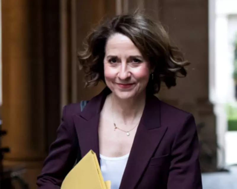 UK Must Seize AI Initiative or Face Consequences, Warns Tech Secretary
