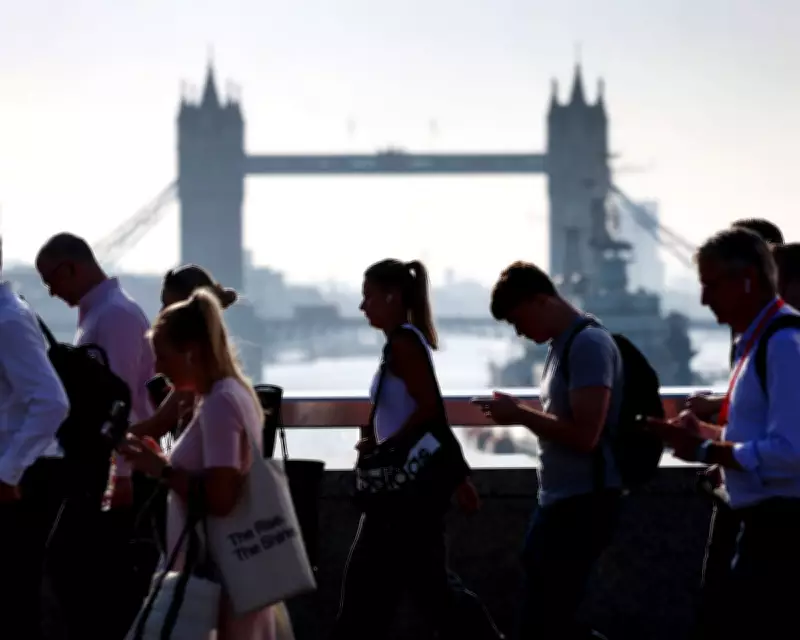UK Unemployment Drops Unexpectedly to 4.9% Amid Economic Shifts