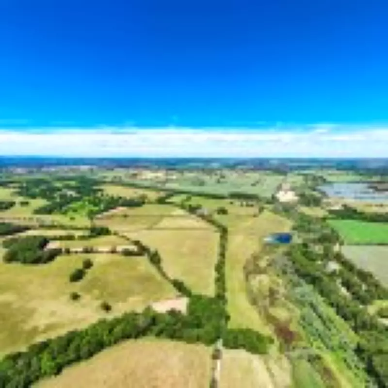 UK's New Garden Town: 10,000 Homes with Green Spaces and Cycling Routes