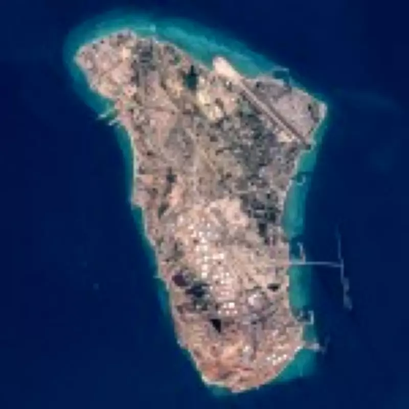 US-Israeli Forces Strike Iran's Kharg Island, Trump Threatens Oil Hub