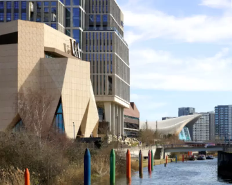 V&A East Museum: A Honey-Coloured Architectural Triumph in London's Olympic Park