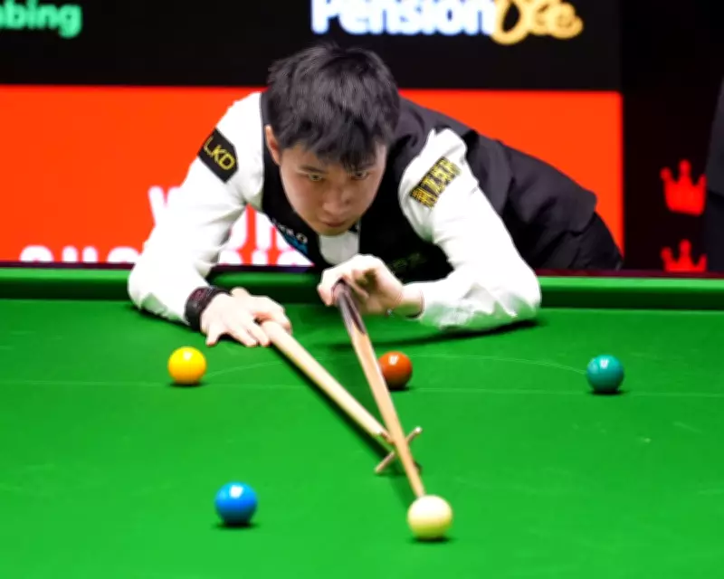 Zhao Xintong Holds Off Ding Junhui to Reach Crucible Quarters