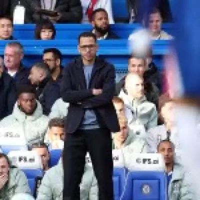 Chelsea Boss Liam Rosenior Takes Blame for Fragile Team After Man City Loss