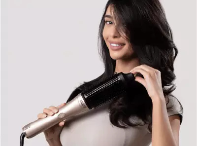 Clara Air-Glow Styling Brush Review: Effortless Volume and Frizz Control