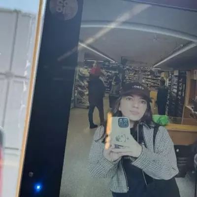 First-Time London Visitor Nearly Falls Victim to 'Bird Poo' Scam