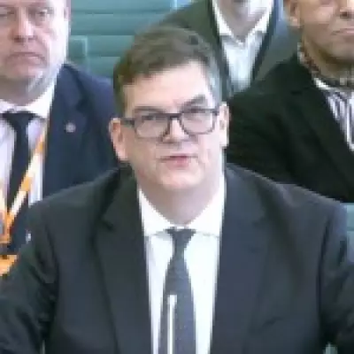 Former Top Diplomat Accuses Downing Street of Pressuring Mandelson Appointment