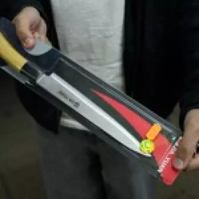 London Corner Shops, Not Dark Web, Supply Knives to Teens Despite Crime Drop