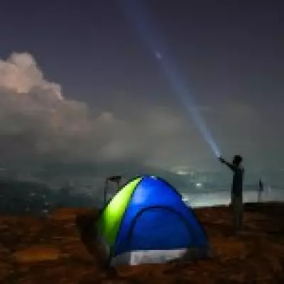 Lyrid Meteor Shower 2026: Peak Viewing Times and UK Visibility Guide