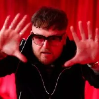 Rock's Revival: Lottery Winners Sell Out Stadiums, Defying Genre's Decline