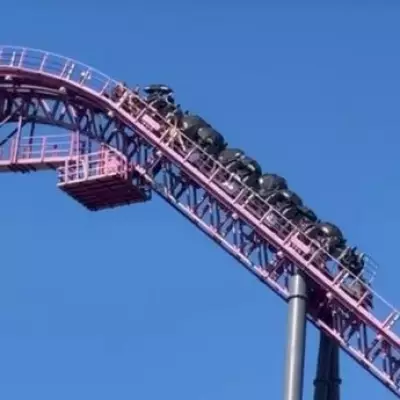 Roller Coaster Strands 20 Riders in 30C Australian Heat for Two Hours