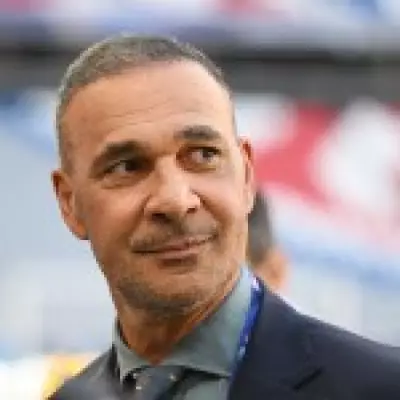 Ruud Gullit Lauds Arsenal's Jurrien Timber as Premier League's Finest