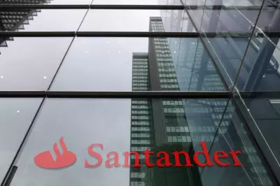 Santander Halts €5bn Share Buyback Amid US Acquisition of Webster Financial