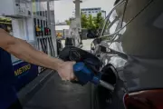 Australia's Fuel Supply Strengthens as Over 50 Ships Approach Amid Easter Demand