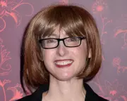 Bestselling Author Freida McFadden Reveals True Identity as Doctor Sara Cohen