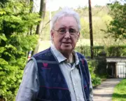Bill Leader, Pioneering Folk Music Record Producer, Dies at 86